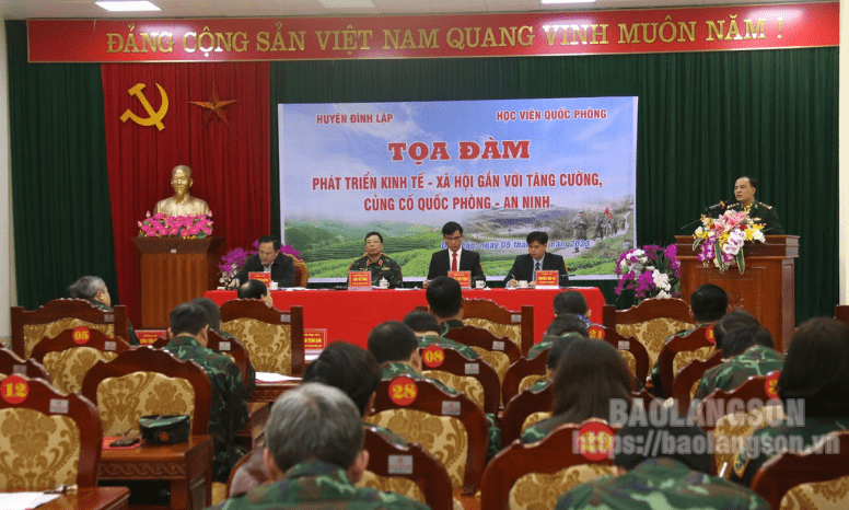 phòng phối hợp tổ chức tọa đàm “Phát triển kinh tế - xã hội gắn với tăng cường, củng cố quốc phòng, an ninh