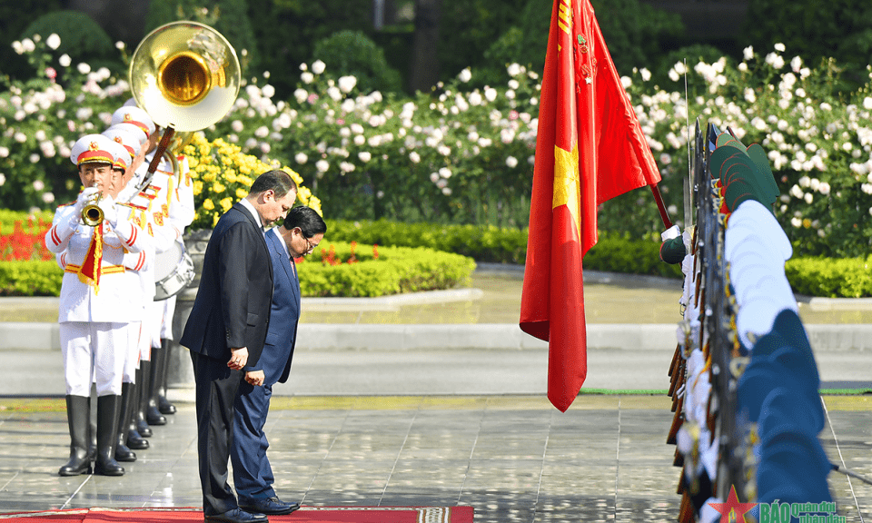 Thủ tướng Phạm Minh Chính chủ trì lễ đón Thủ tướng Belarus