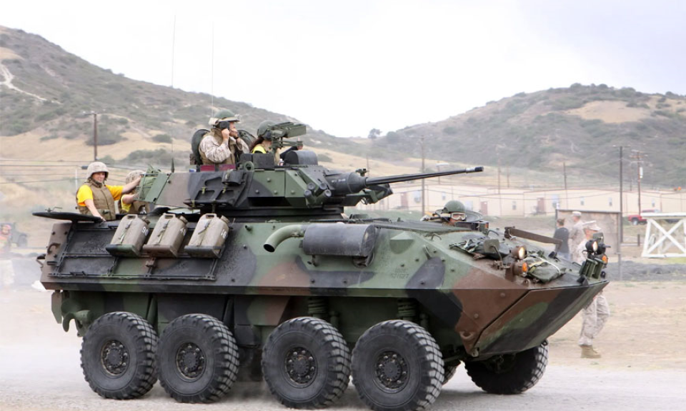 LAV-25A2- xe bọc thép duy nhất trong quân đội Mỹ có thể được thả từ máy bay