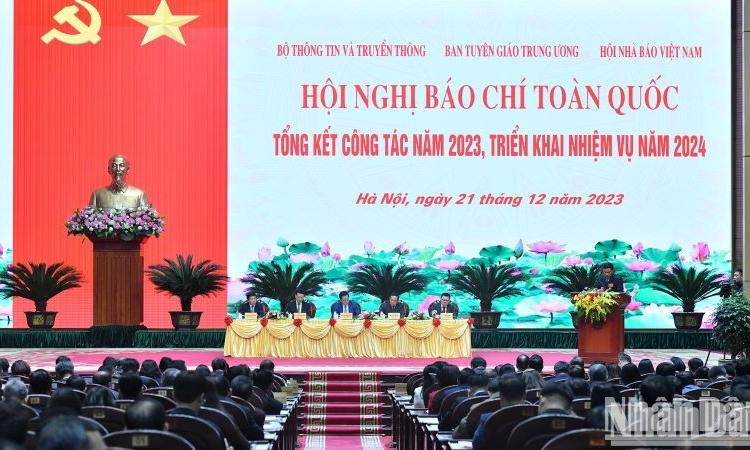 Kiên quyết ngăn chặn việc lợi dụng nghề báo để trục lợi, vi phạm pháp luật