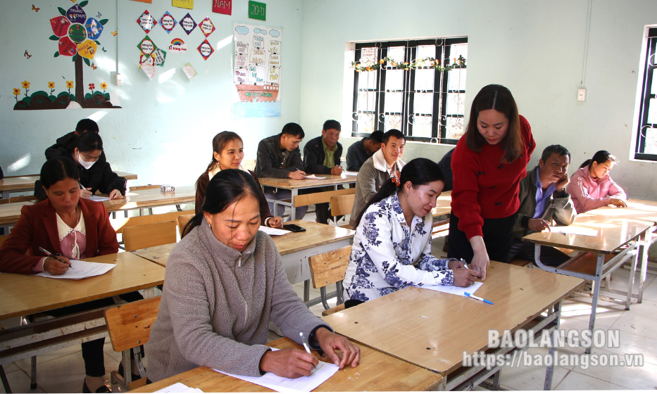 Những lớp học “đặc biệt” nơi vùng khó