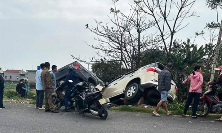 Tai nạn giao thông tăng trong ngày mồng 4 Tết, làm chết 34 người