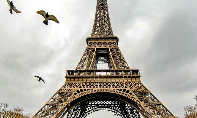 Tháp Eiffel sẽ có “áo mới” nhân dịp Olympic Paris 2024