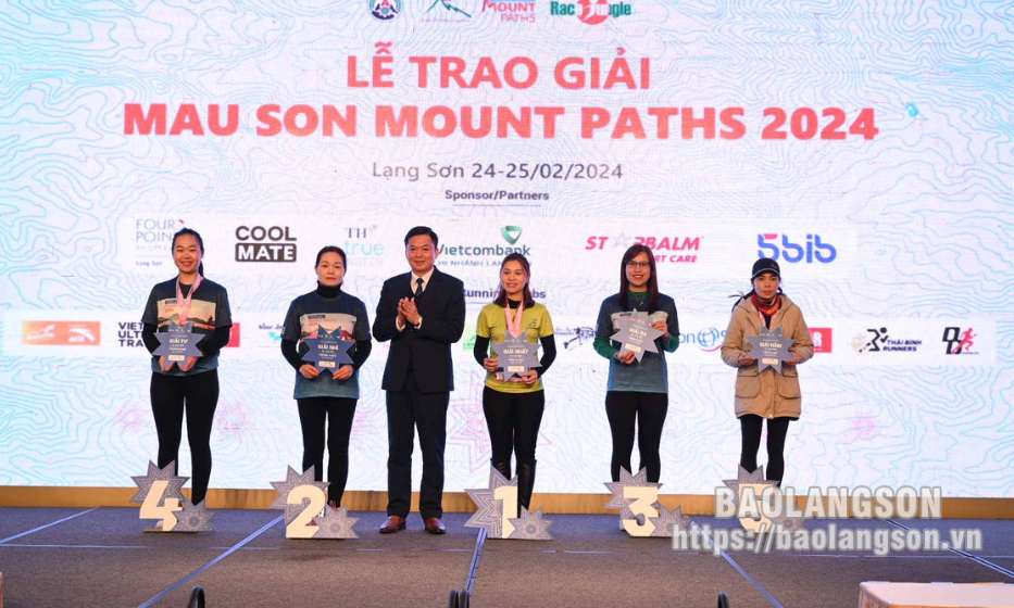 Trao 40 giải thưởng cho các vận động viên xuất sắc nhất giải chạy "Mẫu Sơn Mount Paths" năm 2024