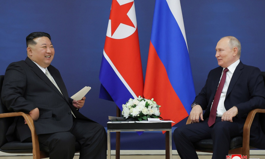 Tổng thống Putin tặng Chủ tịch Triều Tiên ô tô do Nga sản xuất