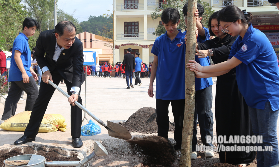 Sở Giáo dục và Đào tạo: Phát động Tết trồng cây Xuân Giáp Thìn 2024