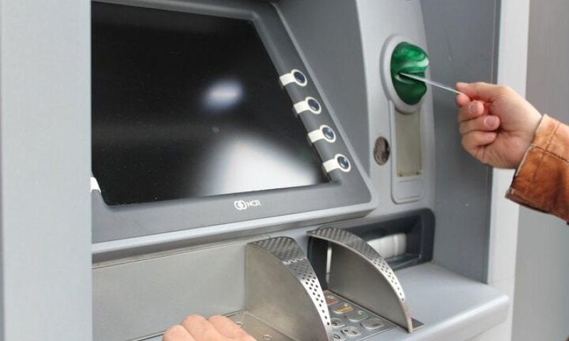 Chuyển tiền tại cây ATM vào thứ 7, chủ nhật được không?