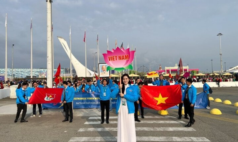 Đỗ Thị Hà là Hoa hậu duy nhất tham dự Liên hoan Thanh niên Thế giới tại Nga