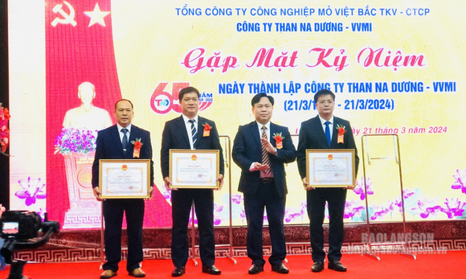 Công ty Than Na Dương tổ chức gặp mặt kỷ niệm 65 năm ngày thành lập