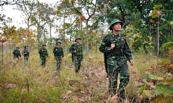 Tổ chức thi và triển lãm ảnh 'Tự hào một dải biên cương' lần III