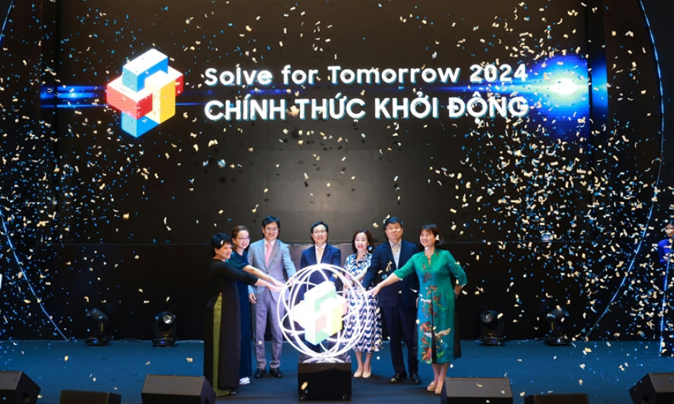 Khởi động cuộc thi “Solve for Tomorrow 2024”