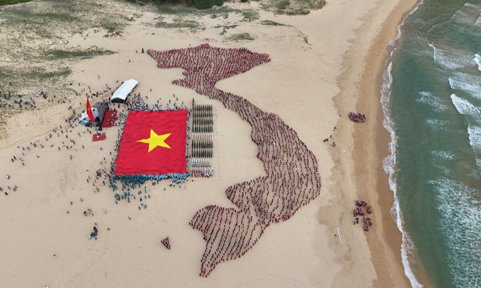 3.200 đoàn viên, thanh niên ở Phú Yên xếp hình bản đồ Việt Nam