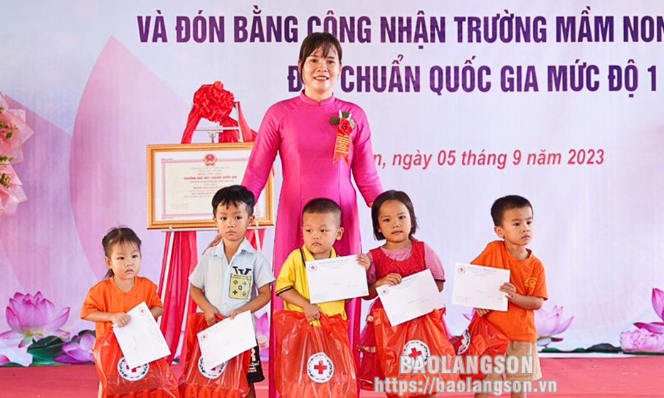 Hồ Sơn: Ghi nhận từ công tác khuyến học khuyến tài