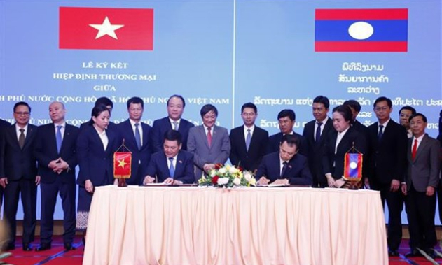 越南与老挝签署新贸易协定