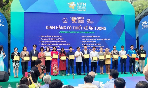 Hơn 80.000 lượt khách tham quan, mua sắm tại VITM Hà Nội 2024