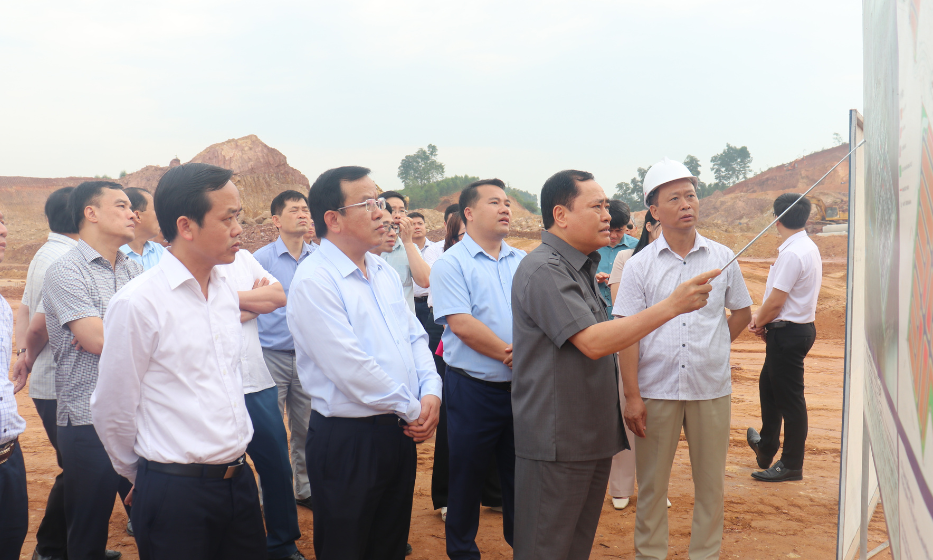 Lãnh đạo UBND tỉnh kiểm tra tình hình triển khai kế hoạch phát triển kinh tế - xã hội tại huyện Hữu Lũng