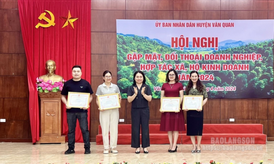 UBND huyện Văn Quan gặp mặt đối thoại doanh nghiệp, hợp tác xã, hộ kinh doanh năm 2024