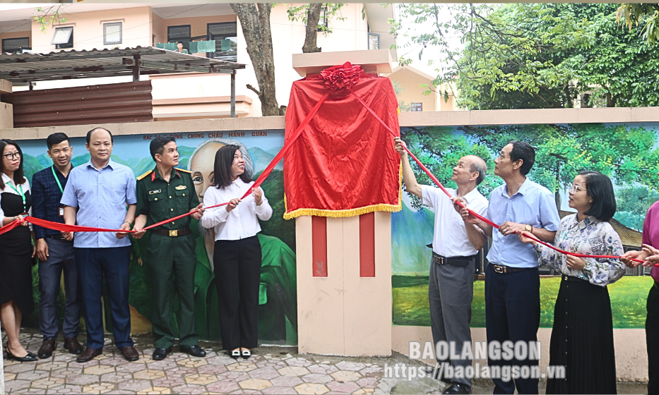 Khánh thành công trình đường tranh bích họa tại tuyến phố Nguyễn Thái Học