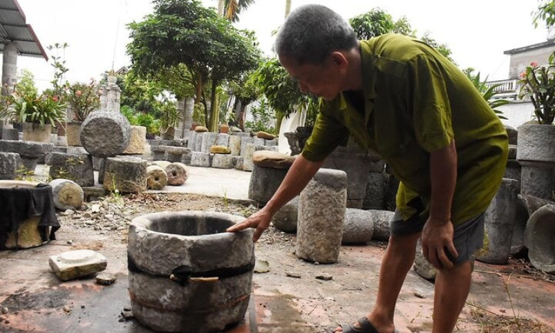 Lão nông 'dành cả thanh xuân' sưu tầm 4.000 cối đá về xây công trình độc lạ