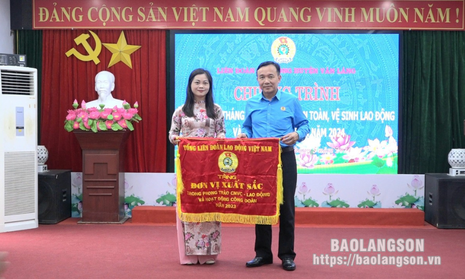 Văn Lãng: Hưởng ứng Tháng hành động về an toàn, vệ sinh lao động và Tháng công nhân năm 2024