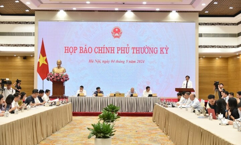 Lương tối thiểu của công chức khi cải cách tiền lương 'không dưới 5 triệu đồng'