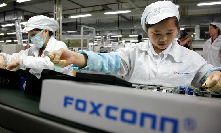 Nhà sản xuất chip hàng đầu thế giới Foxconn công bố doanh thu cao kỷ lục