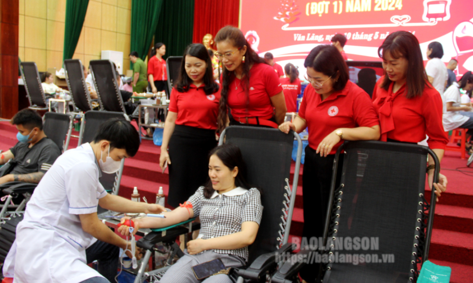 Văn Lãng tiếp nhận 362 đơn vị máu tại chương trình hiến máu tình nguyện đợt 1 năm 2024