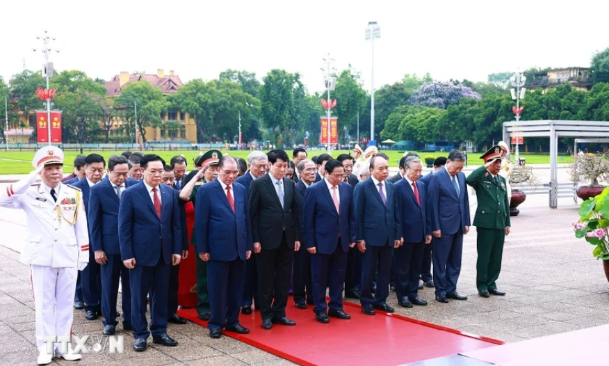 Lãnh đạo Đảng, Nhà nước viếng Chủ tịch Hồ Chí Minh nhân Ngày sinh của Người