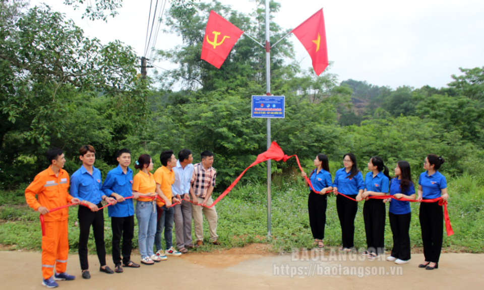 Nhiều hoạt động ý nghĩa trong chương trình khởi động "Chiến dịch thanh niên tình nguyện hè" tại Lộc Bình