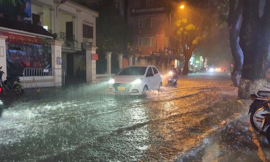 Chiều tối 22/5, Trung Trung Bộ, Tây Nguyên mưa lớn, đề phòng ngập úng nhiều nơi