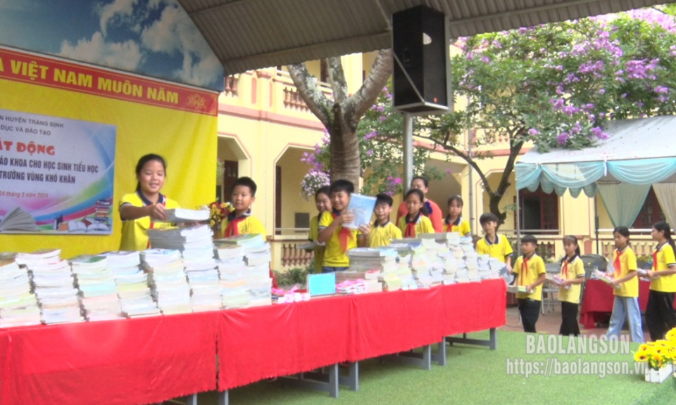 Tràng Định phát động ngày hội quyên góp sách giáo khoa cho học sinh tiểu học và thư viện các trường vùng khó khăn 