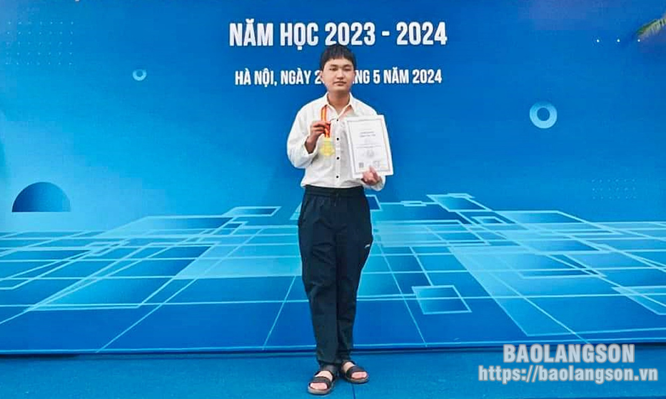 42 học sinh Lạng Sơn đạt giải cao tại Cuộc thi Olympic tiếng Anh trên Internet