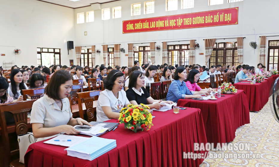 Sơ kết 3 năm triển khai cho trẻ mẫu giáo làm quen với tiếng Anh