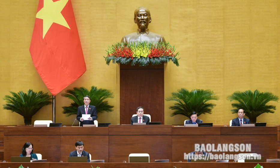 hội khoá XV: Đại biểu Quốc hội thảo luận về tình hình phát triển kinh tế - xã hội và ngân sách Nhà nước