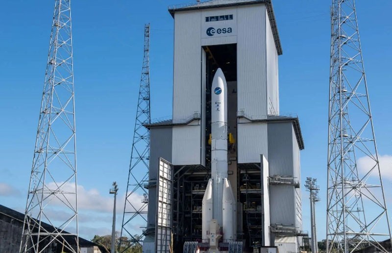 Một tên lửa Ariane 6 trên bệ phóng ở căn cứ vũ trụ Kourou tại Guyana thuộc Pháp. Ảnh: AFP 