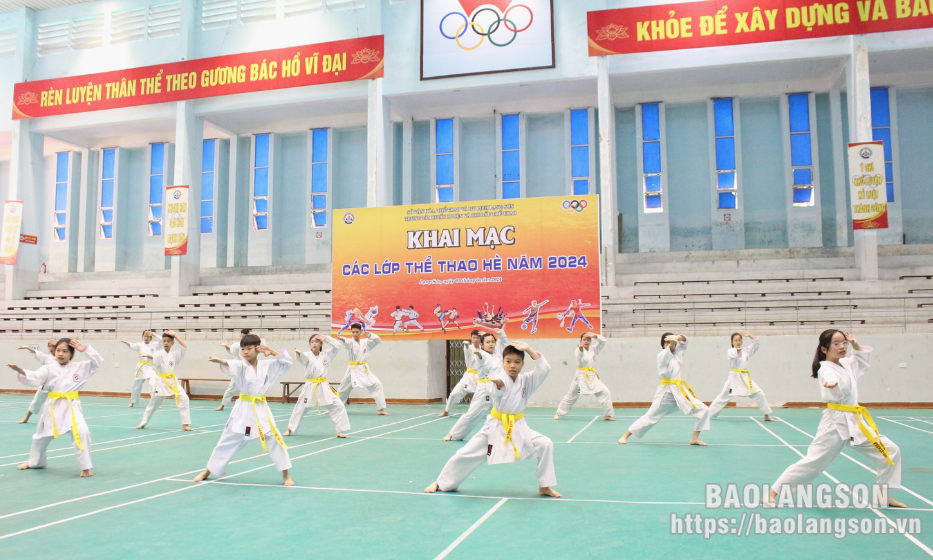 Khai mạc 10 lớp thể thao hè tại Trung tâm Huấn luyện và Thi đấu thể thao tỉnh