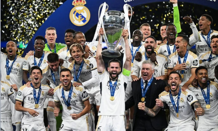 Tắc kè hoa Real Madrid