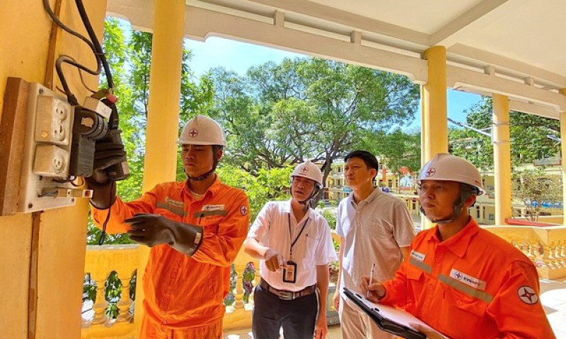 EVNNPC sẵn sàng bảo đảm điện cho Kỳ thi tốt nghiệp THPT và tuyển sinh Đại học