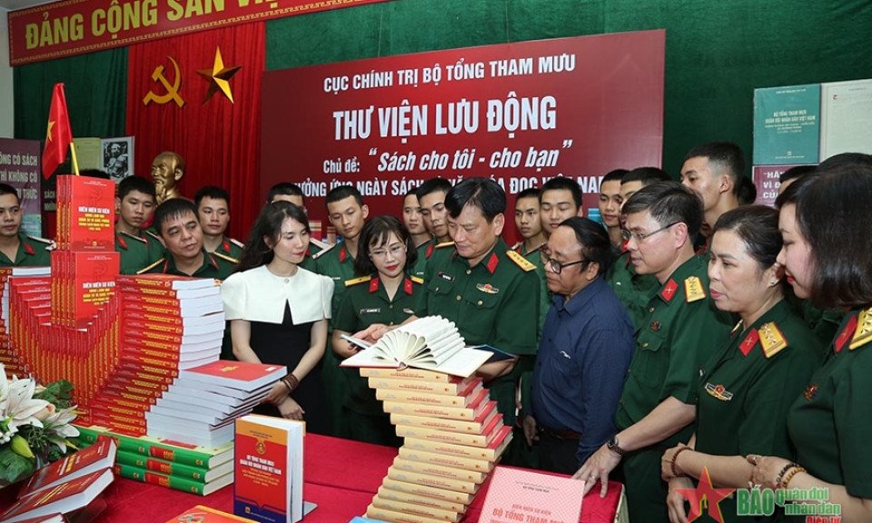 Nắm chắc tình hình, chủ động tham mưu, nâng cao hiệu quả hoạt động công tác Đảng, công tác chính trị