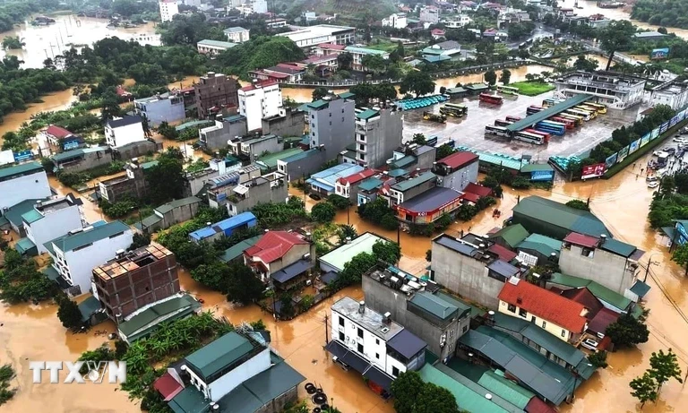 Tập trung khắc phục hậu quả mưa lũ, ổn định cuộc sống người dân