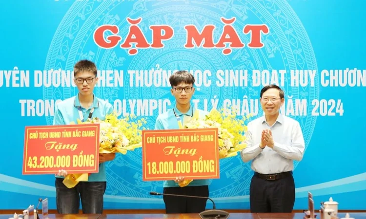 Bắc Giang tuyên dương 2 học sinh đoạt huy chương tại cuộc thi Olympic Vật lý châu Á