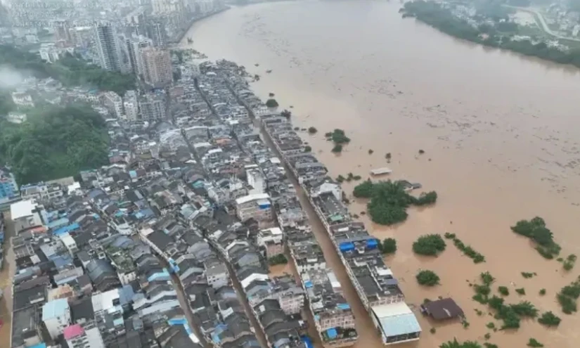 20 người chết và mất tích, 13 người mắc kẹt do mưa lũ ở Trung Quốc