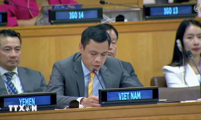 Việt Nam thực hiện nhiều biện pháp đấu tranh chống buôn bán vũ khí bất hợp pháp