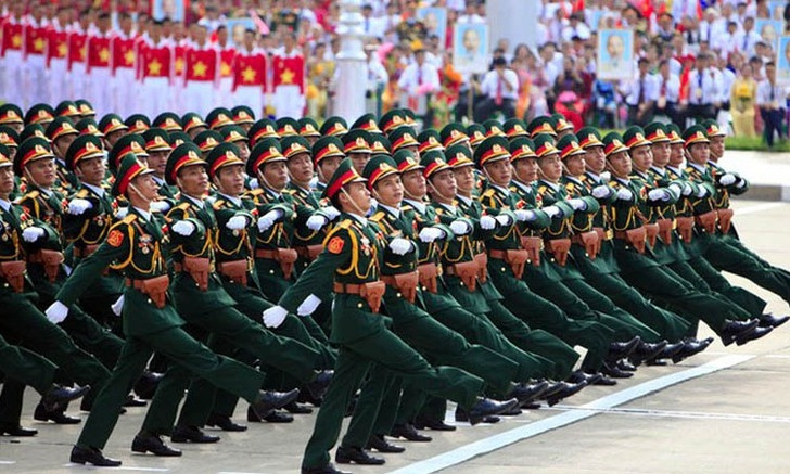 bước dưới Quân kỳ Quyết thắng - Đường lối “người trước súng sau” - nguồn sức mạnh của Quân đội nhân dân