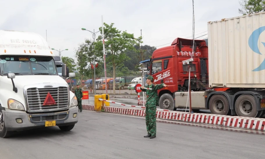 Lạng Sơn: Siết chặt chống buôn lậu trên tuyến biên giới, cửa khẩu