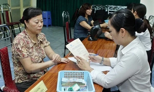 Lương chưa tăng mà giá cả đã tăng, đâu là giải pháp?