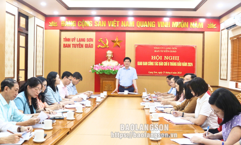 Giao ban công tác báo chí 6 tháng đầu năm