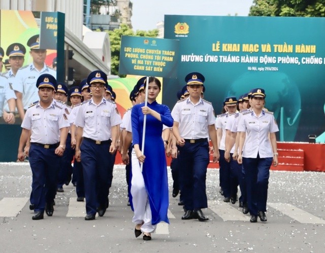 Lực lượng chuyên trách phòng chống tội phạm ma túy Cảnh sát biển tuần hành hưởng ứng Tháng hành động phòng, chống ma túy (tháng 6) năm 2024 - Ảnh: VGP/Hoàng Giang