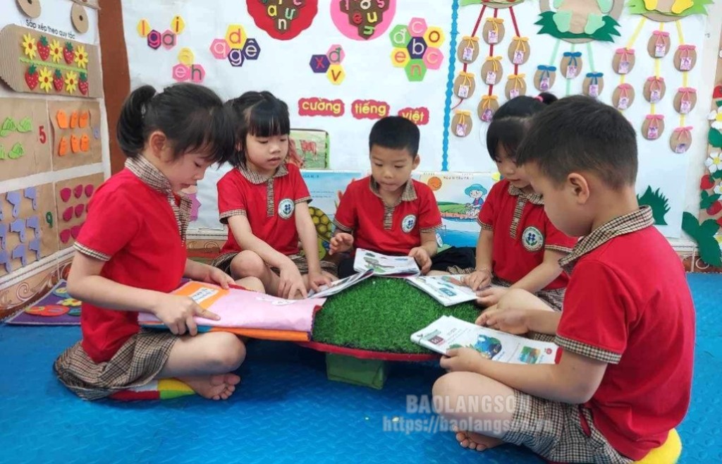 Góc học tập tăng cường tiếng Việt của trẻ tại Trường Mầm non Hồng Thái, huyện Bình Gia