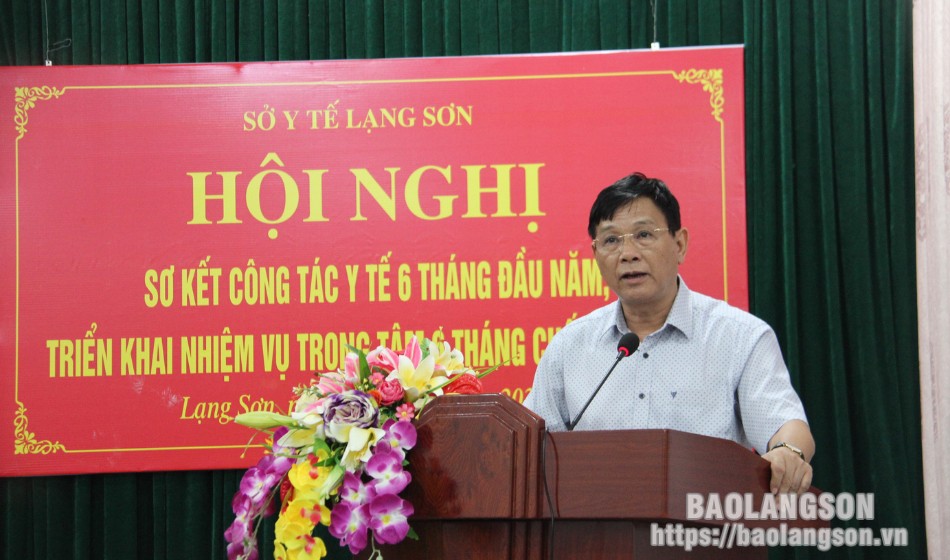 Lãnh đạo Sở Y tế phát biểu tại hội nghị